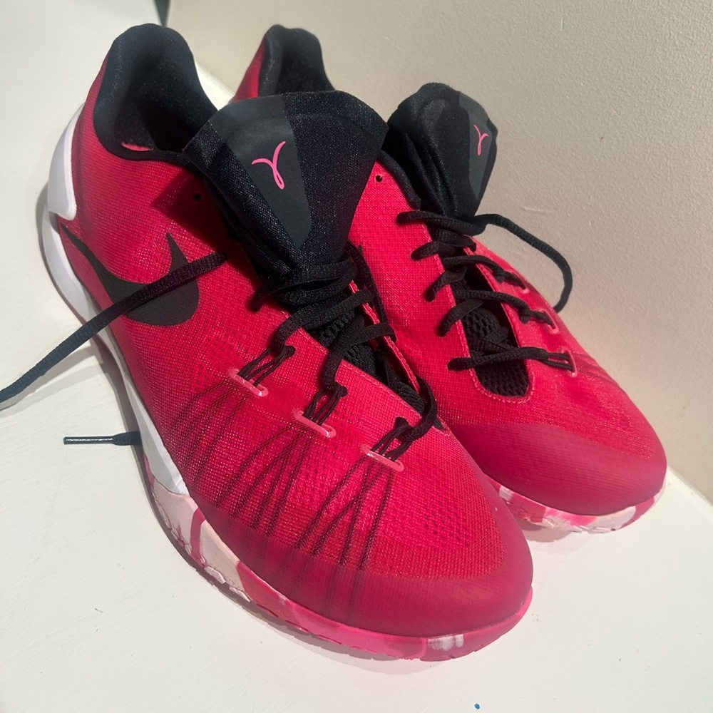 Nike Hyperchase Breast Cancer Awareness, Men’s Size 13